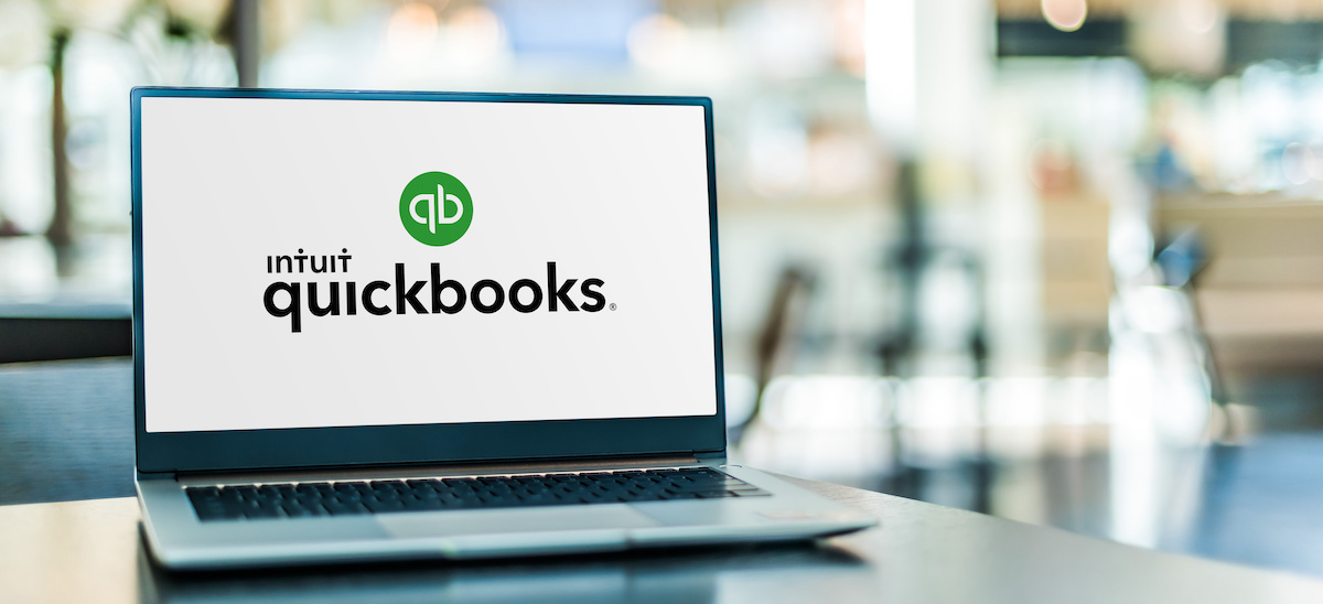 Laptop Computer Displaying Logo Of Quickbooks Nwlaborpress 7008