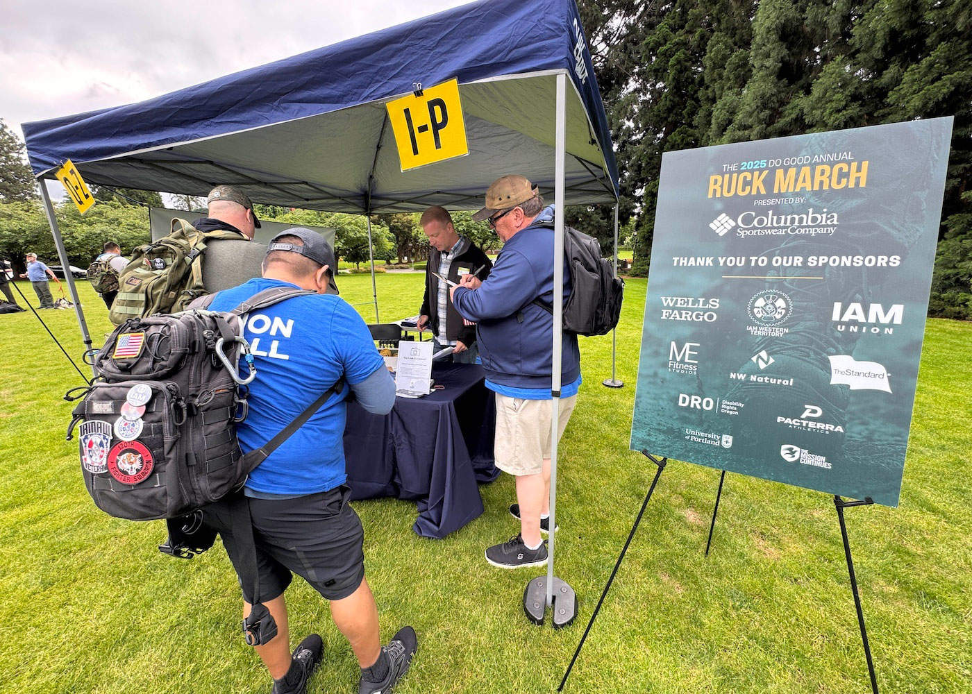 Thr Ruck Sign IAM Ruck March SIgnIn - NW Labor Press